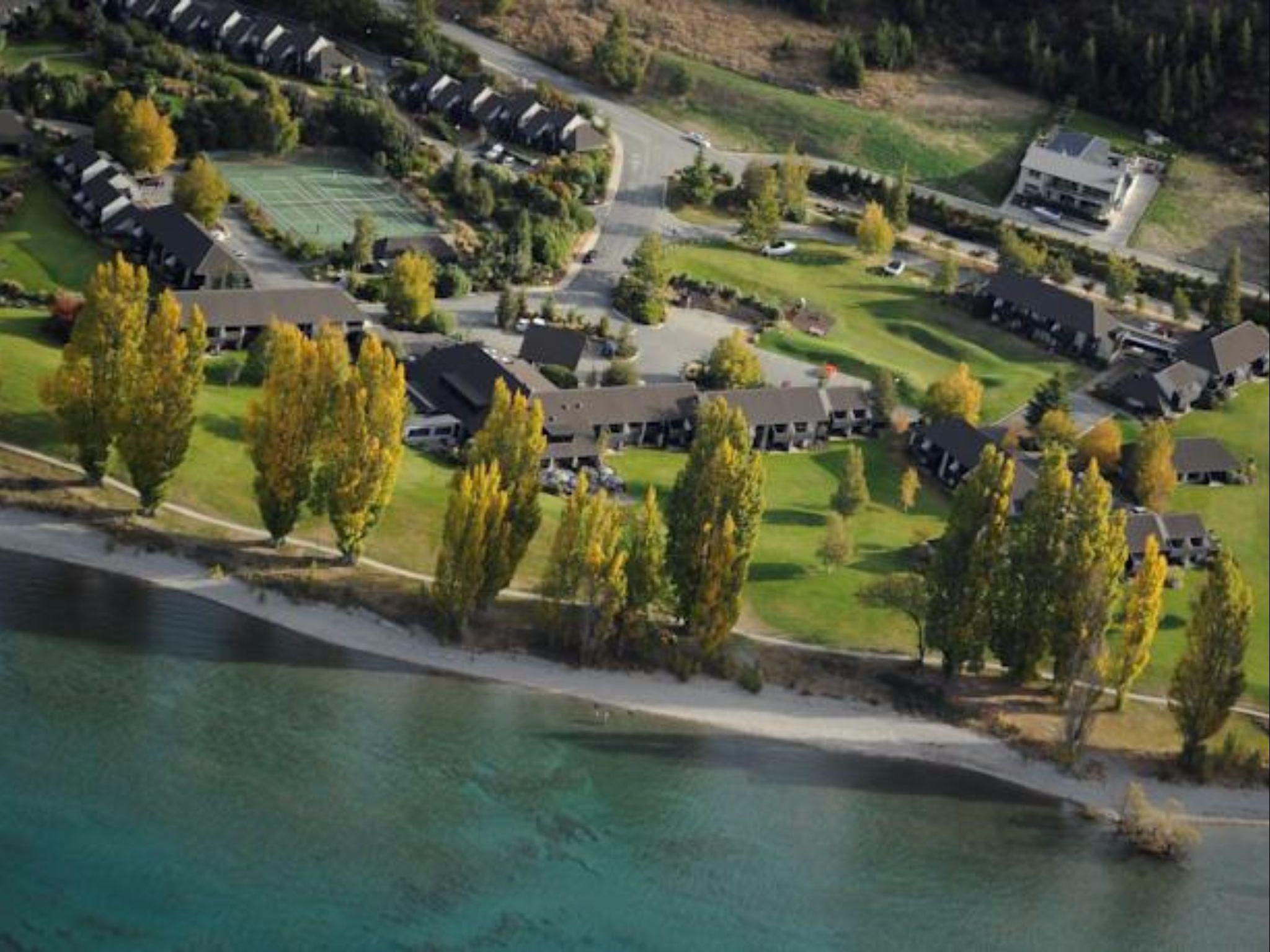 Edgewater Hotel Wanaka Esterno foto