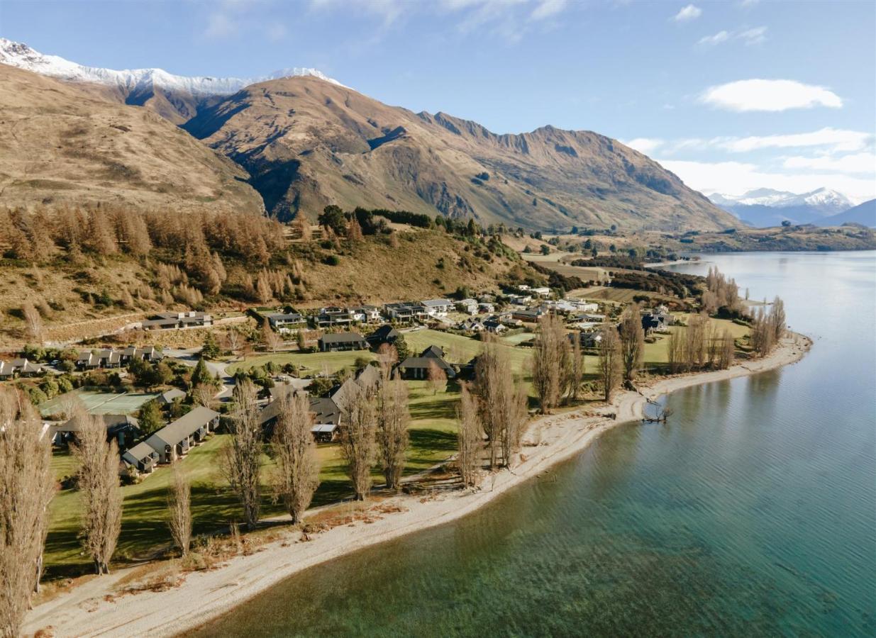 Edgewater Hotel Wanaka Esterno foto