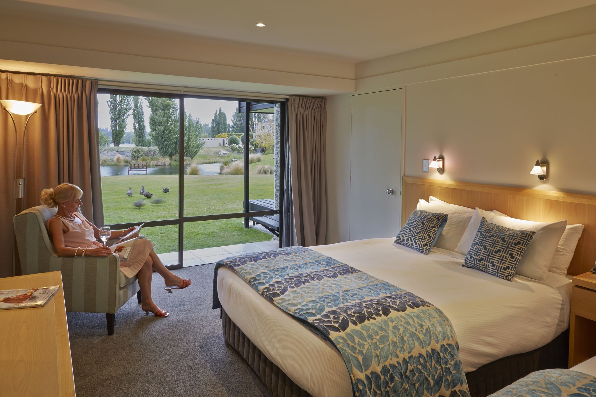 Edgewater Hotel Wanaka Esterno foto