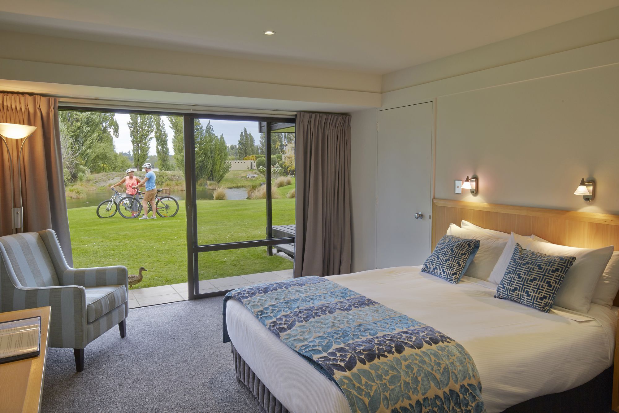 Edgewater Hotel Wanaka Esterno foto