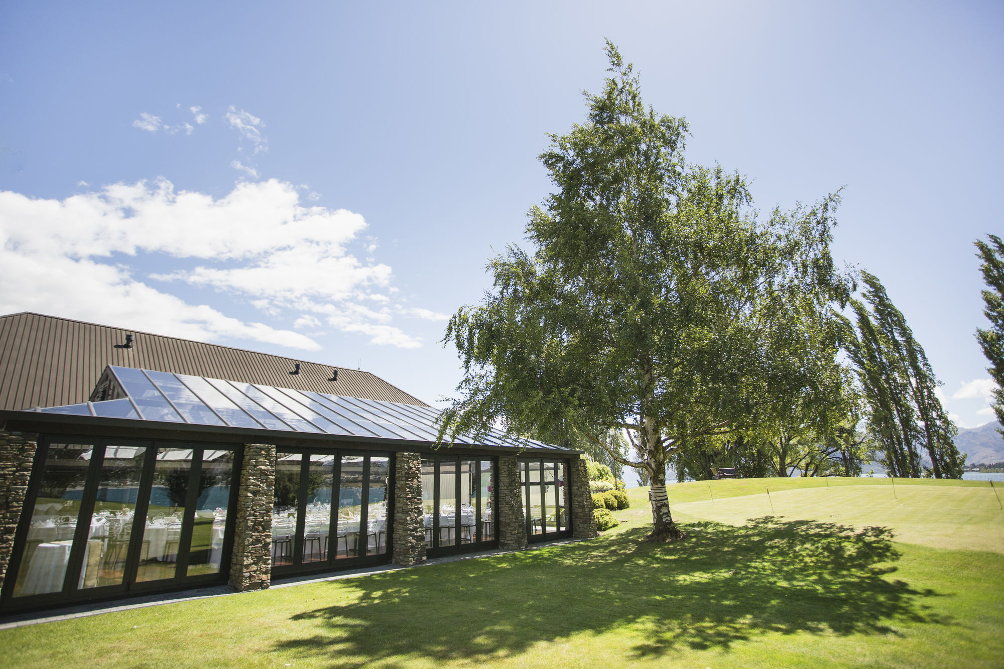 Edgewater Hotel Wanaka Esterno foto